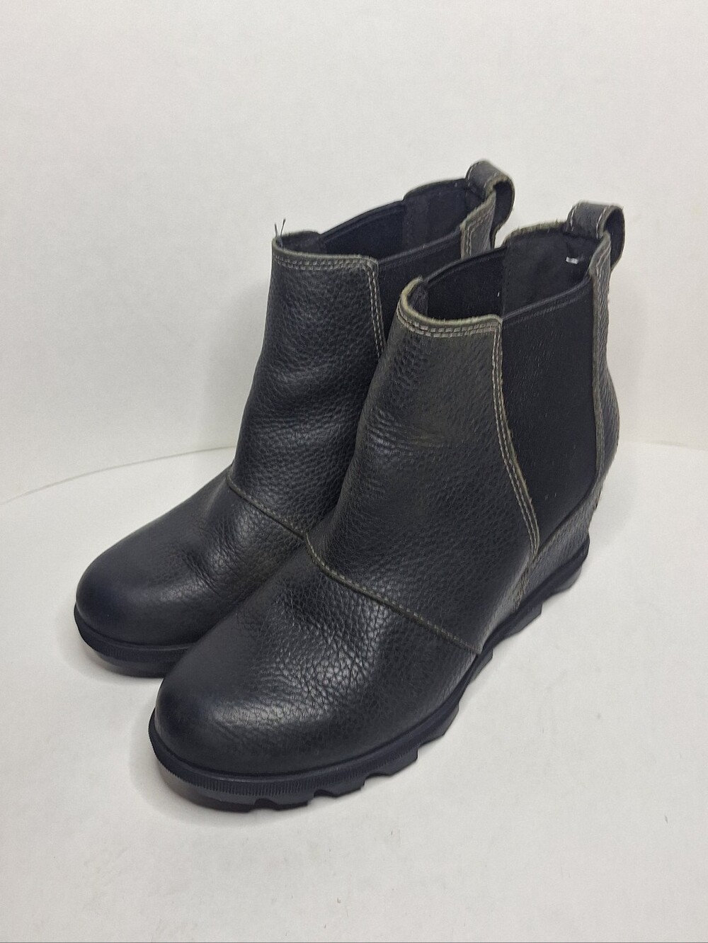 Sorel Joan Of Arctic Wedge Chelsea Boots Womens Size 7.5 Black Waterproof Suede